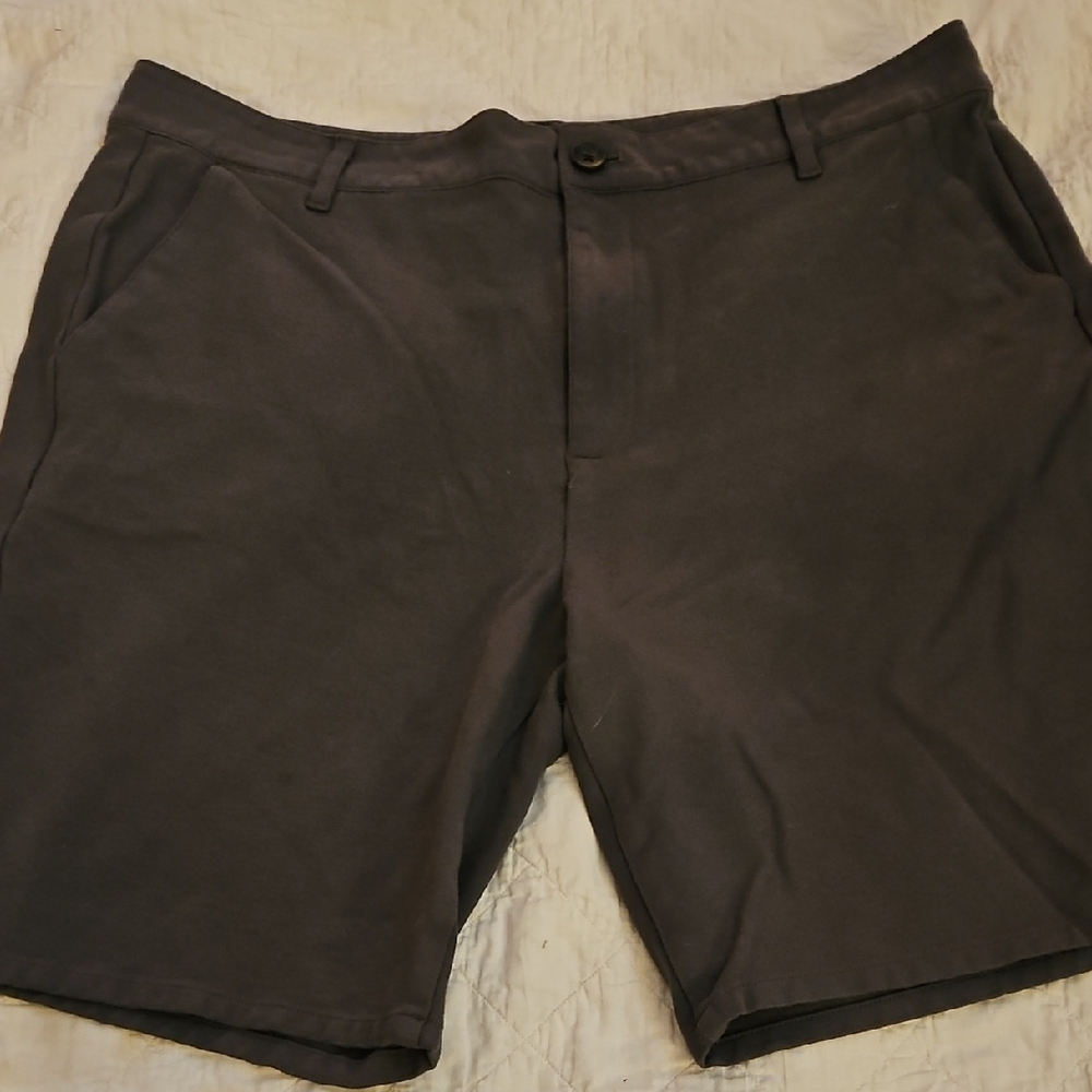 Ttue Classic Men's Grey Shorts